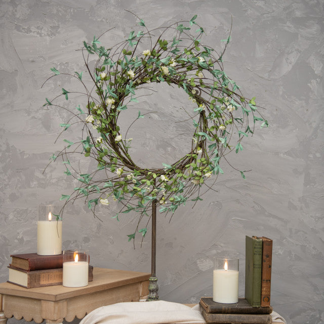 30" CREAM BOXWOOD & WILDFLOWER VINE WREATH