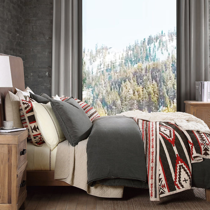 Cortez Reversible Quilt Set