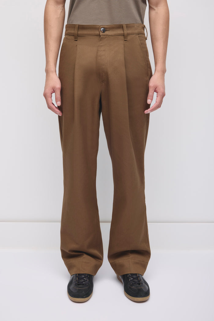 Men's Nilus Trouser in Walnut