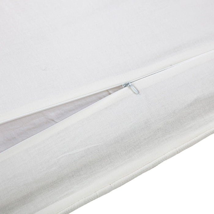 Porto Matelassé Bedding Set