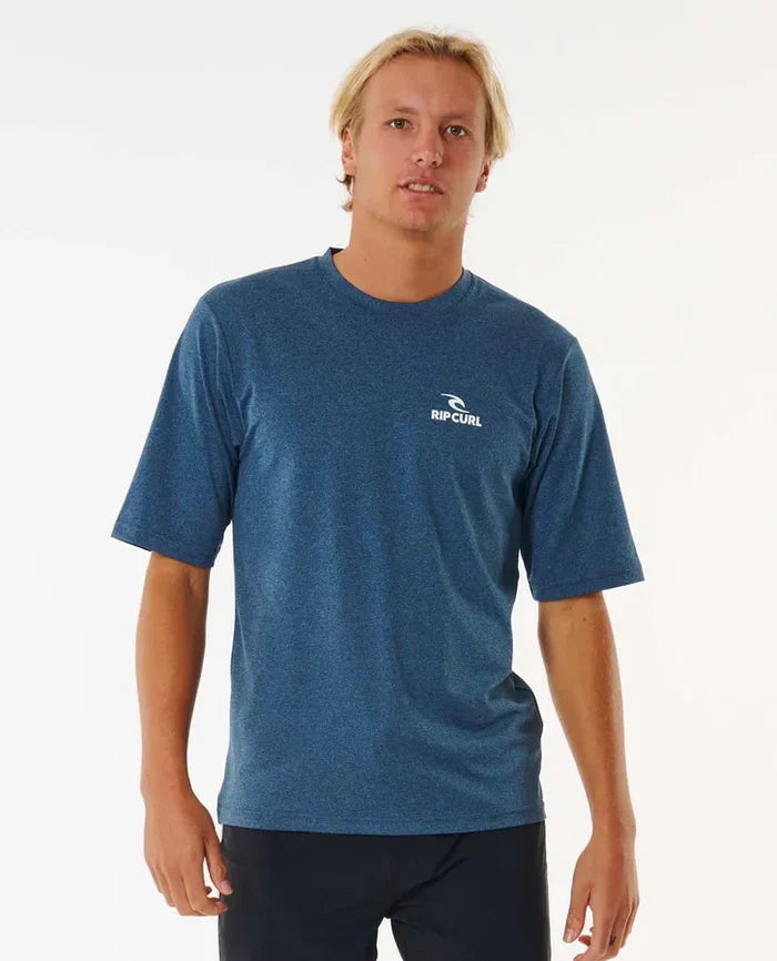 RIPCURL STACK UPF50 SHORT SLEEVE RASH GUARD