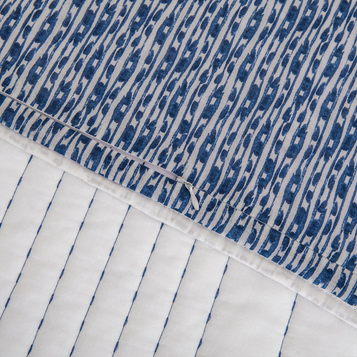 Staccato Reversible Quilt Set Quilt